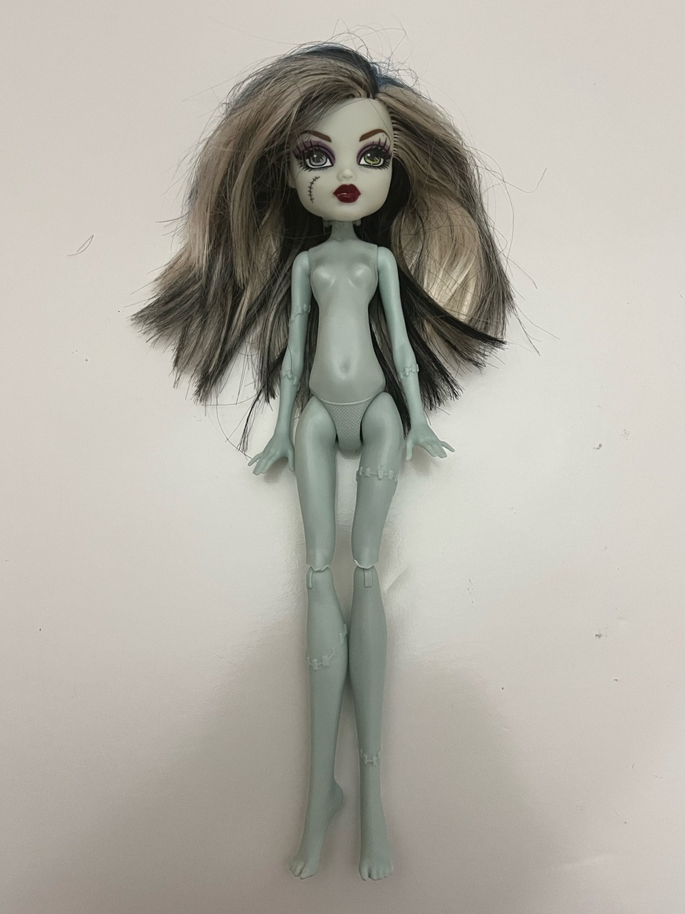 Monster High Frankie Stein Doll DKY20 First Day of School 2016 Reboot